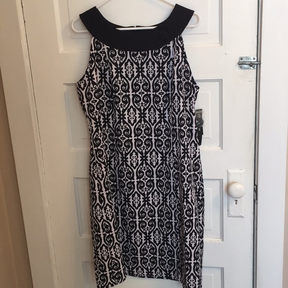 Voir Voir Dresses & Skirts - Voir Voir black and white abstract. Retro inspired